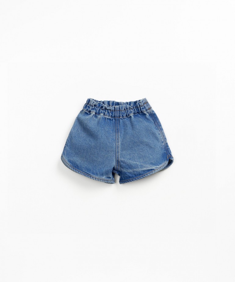 Denim shorts in organic cotton