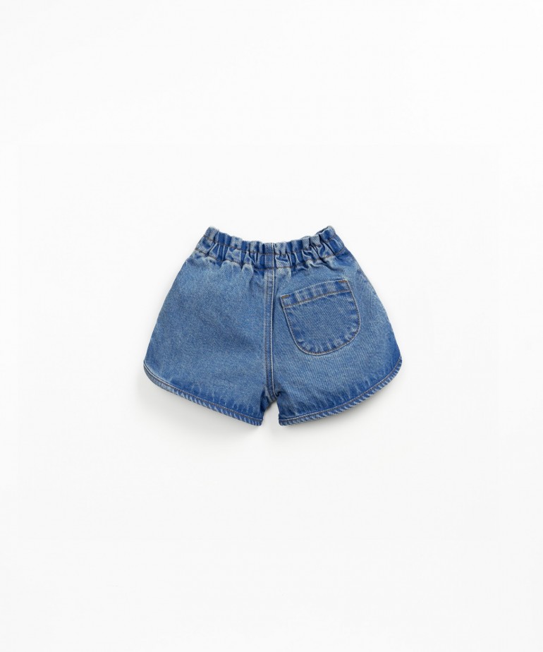 Denim shorts in organic cotton