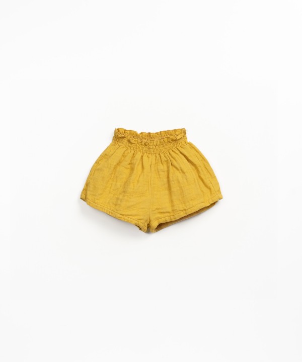 Short en tissu avec ceinture élastique