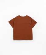 T-shirt with raw-cut details