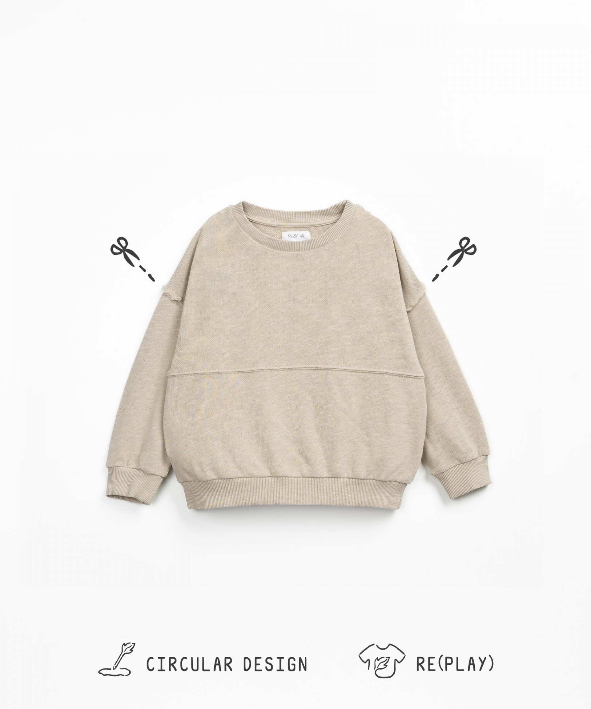 Sweatshirt with raw-cut details