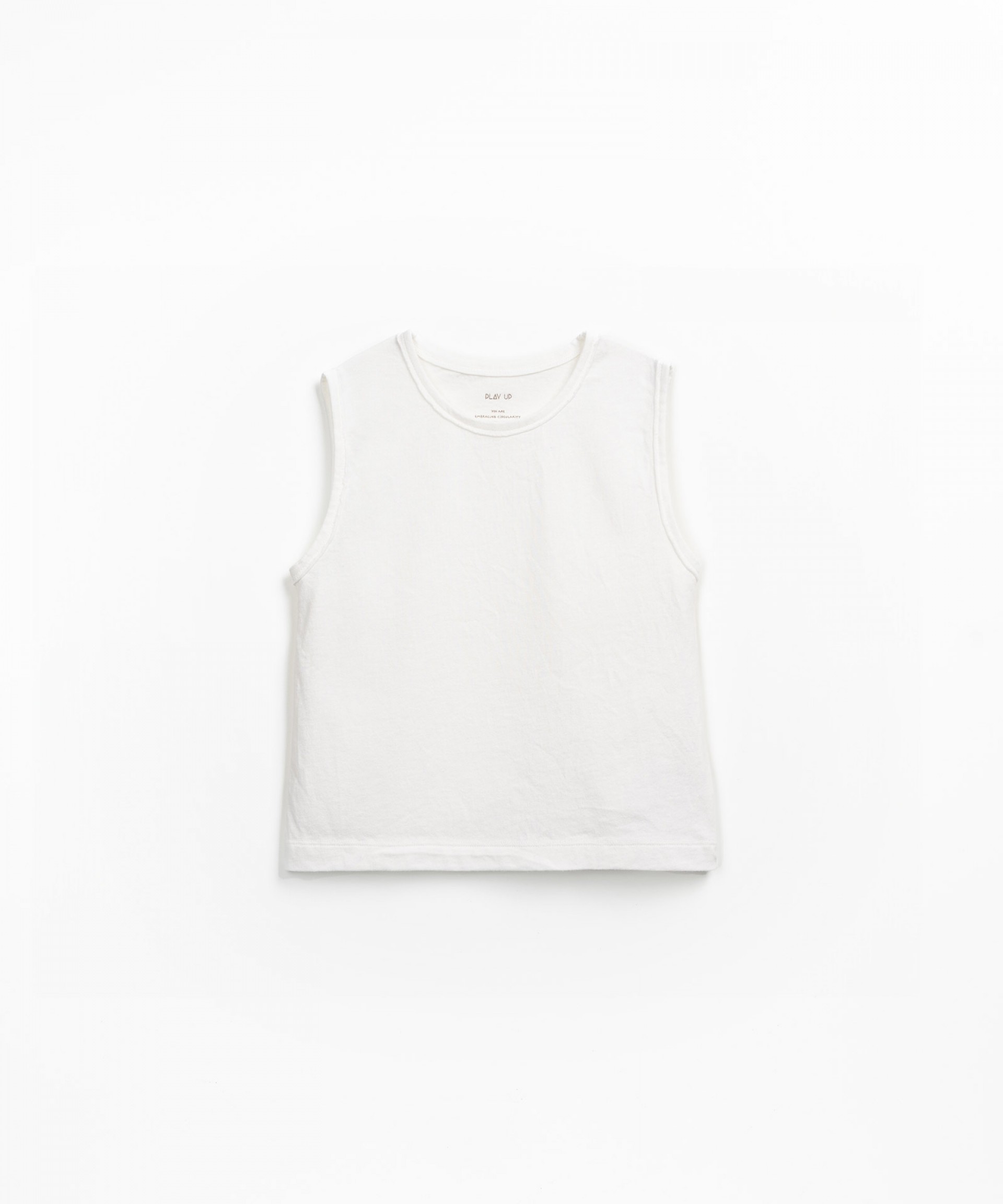Sleeveless t-shirt with recycled cotton and recycled cotton