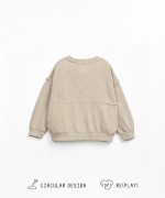 Sweatshirt with raw-cut details
