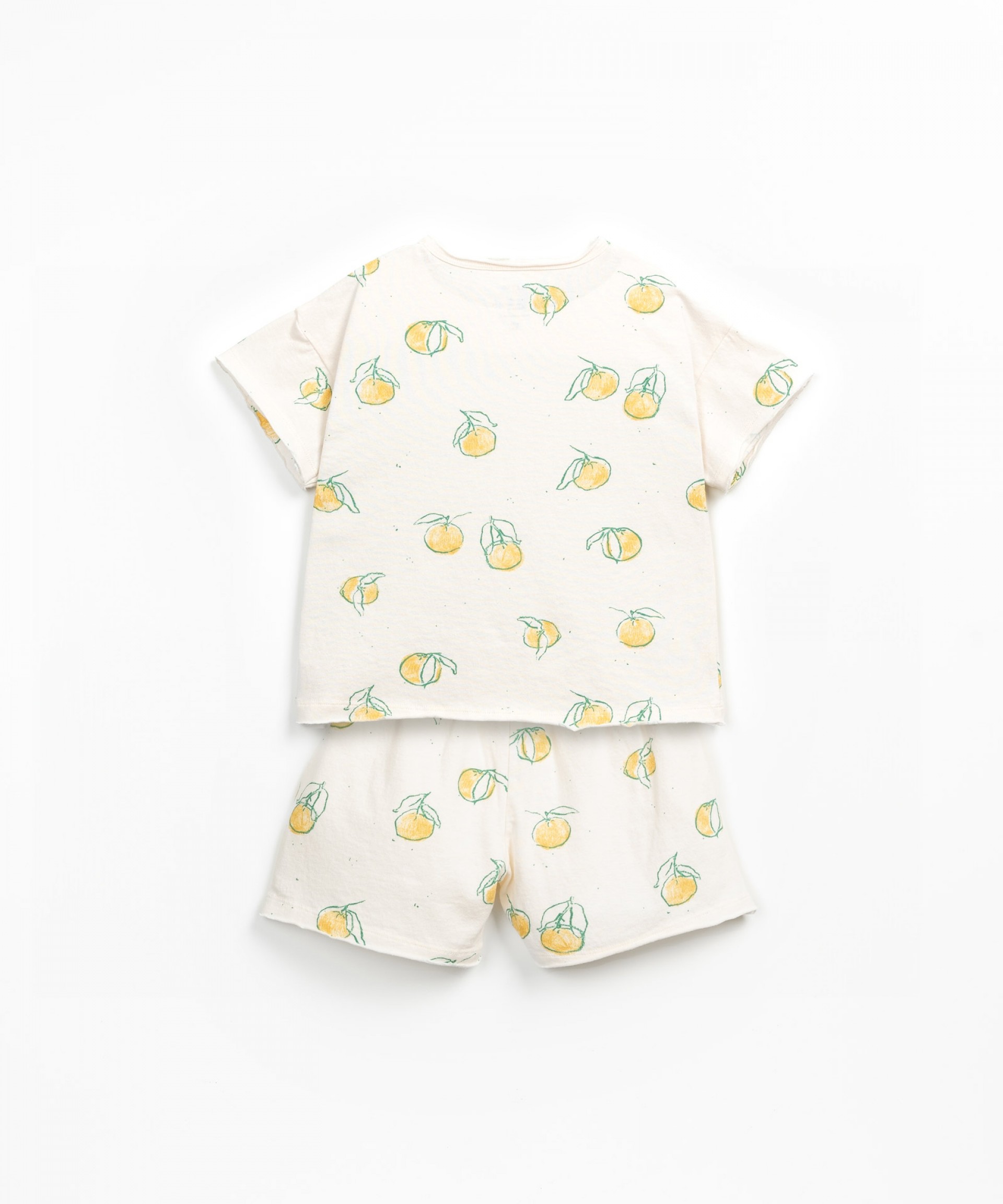 Pijama con estampado de naranjas