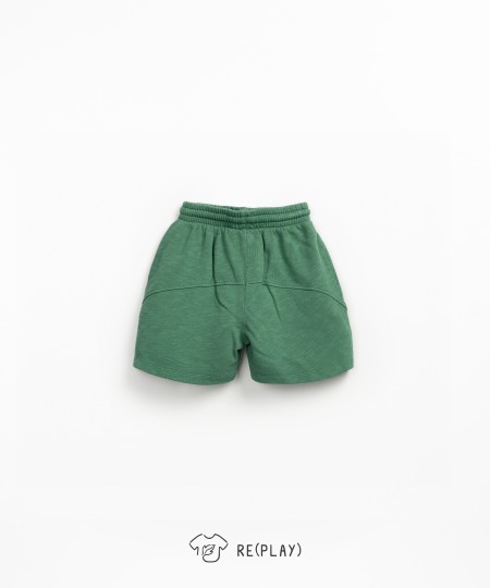 Knit shorts with pockets