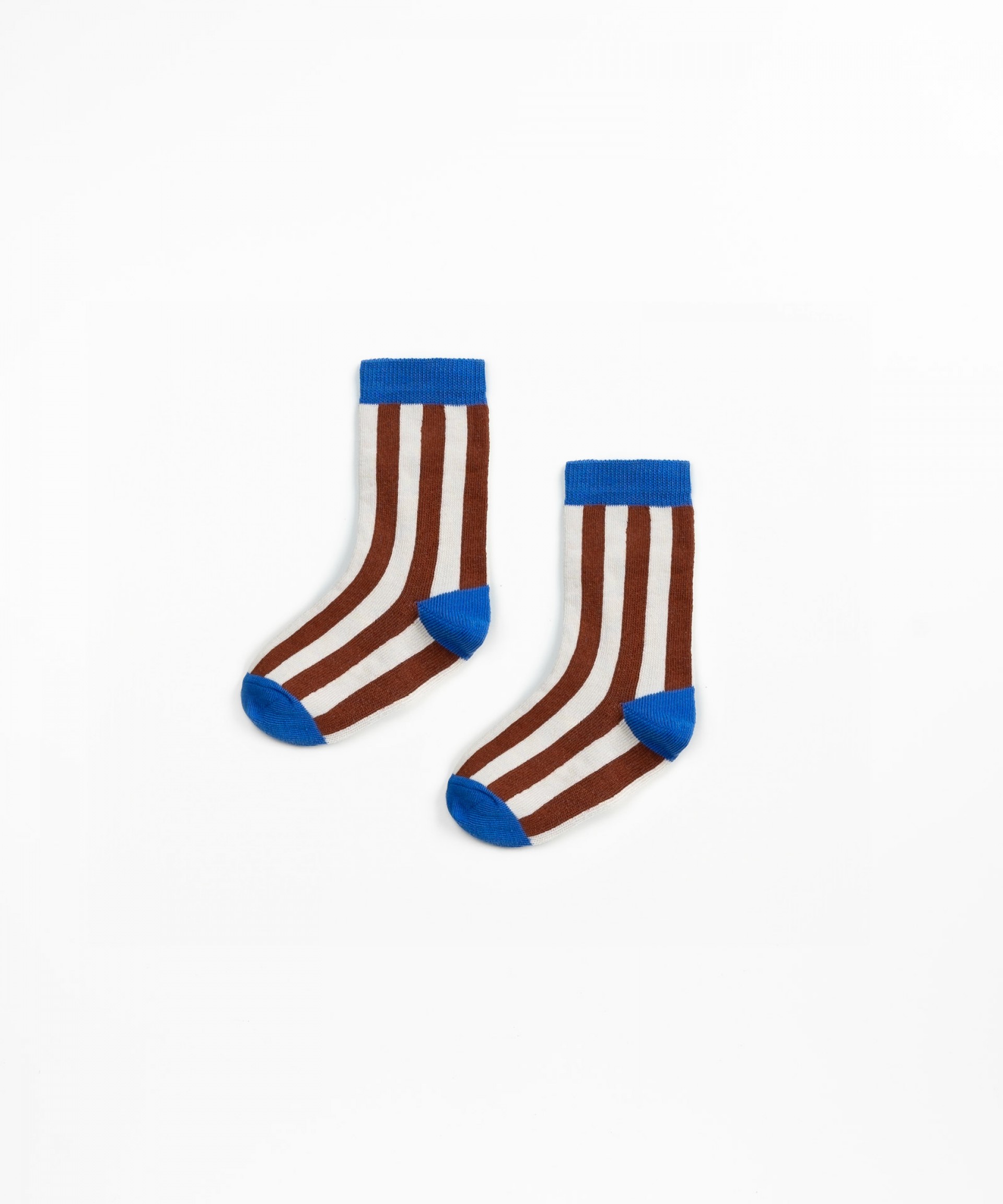 Socks with natural fibers