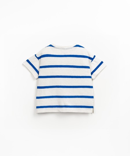 T-shirt às riscas em mistura de algodão orgânico e linho