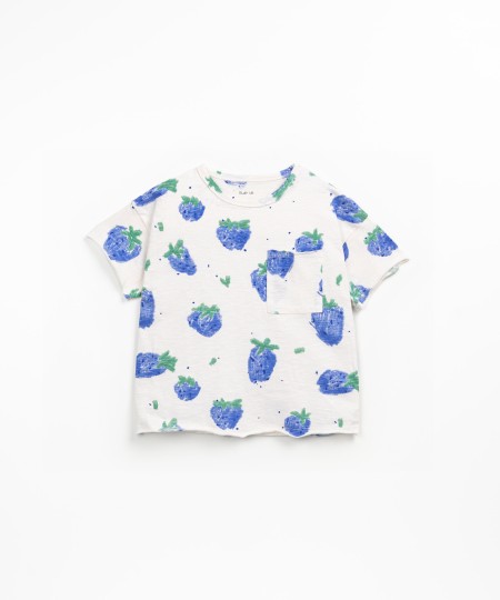 Organic cotton t-shirt with strawberry print