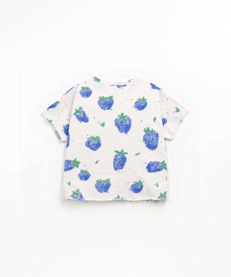 Organic cotton t-shirt with strawberry print