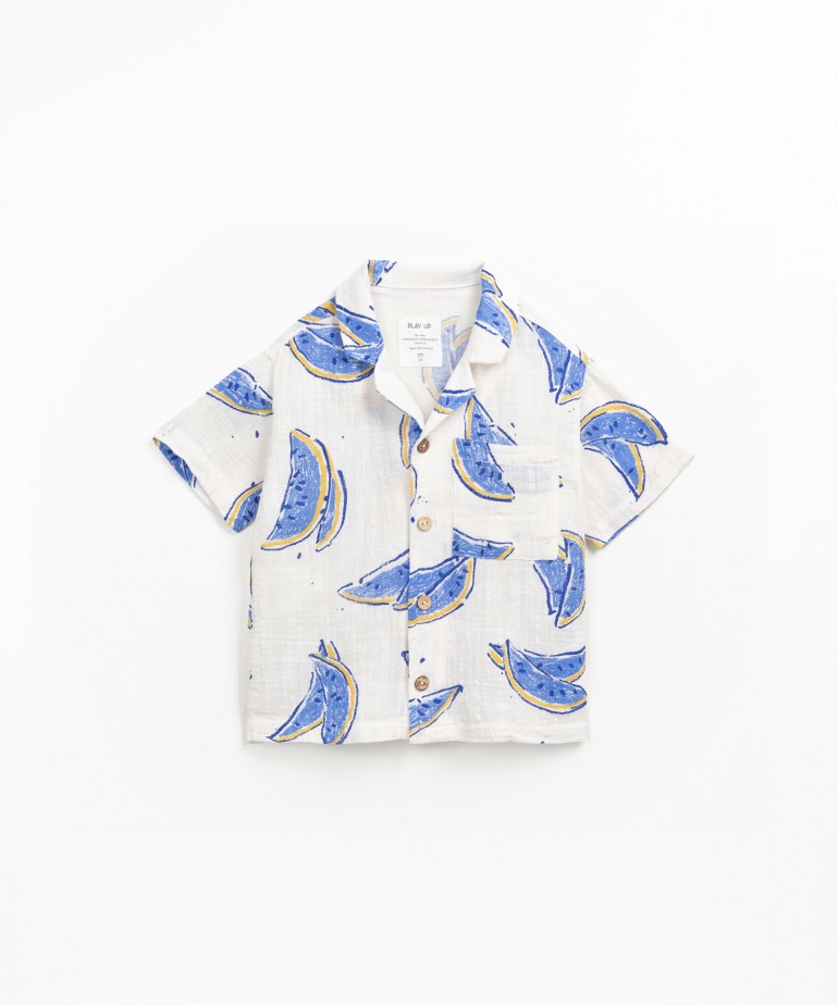 Camisa de tecido em algodo orgnico com estampado