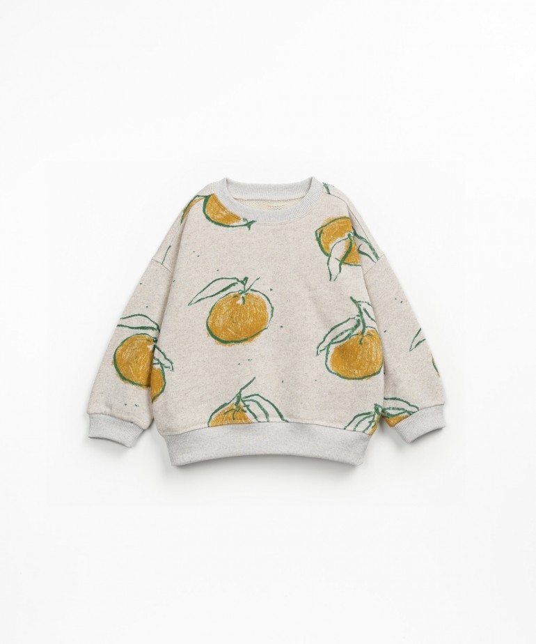 Sweatshirt with fruit print and coconut buttons
