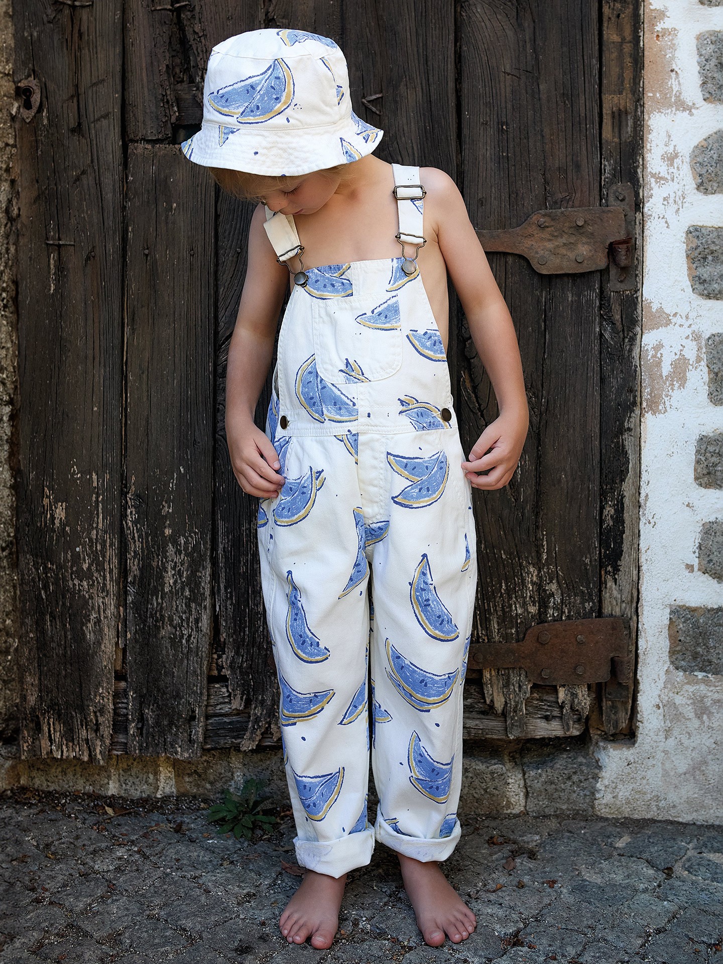 Tuta stampata con spalline regolabili