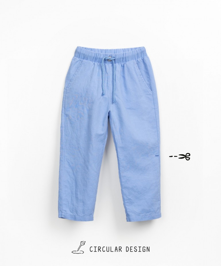 Wide trousers in a blend of linen and organic cotton