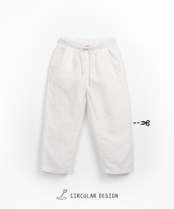Pantalón de tela con cinturón ajustable