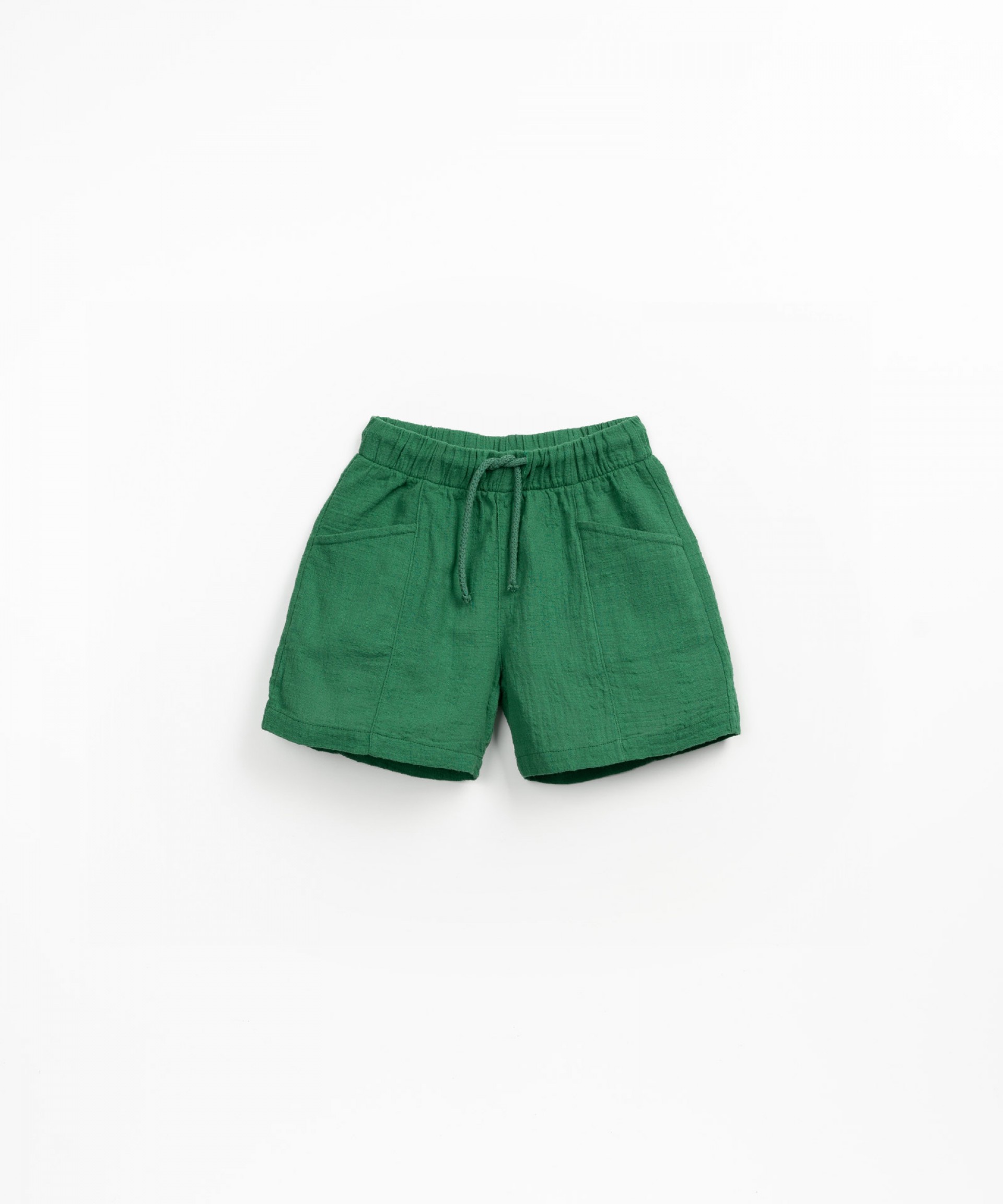 Pantaln corto de tela en algodn orgnico con bolsillos