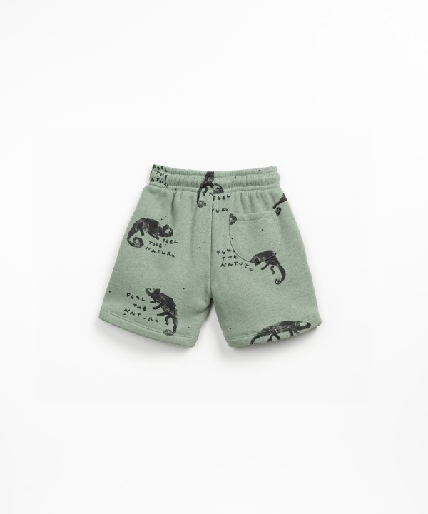 Shorts with cotton blend and recycled fibers