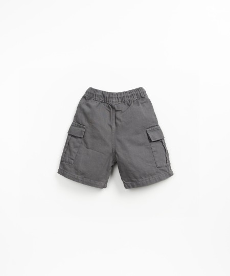 Twill shorts with pockets and adjustable drawstring