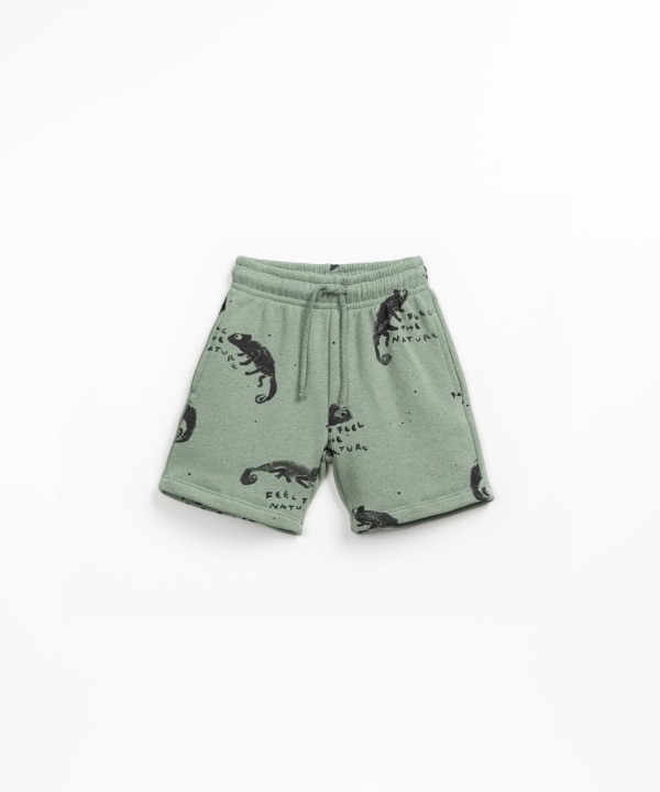 Shorts with cotton blend and recycled fibers