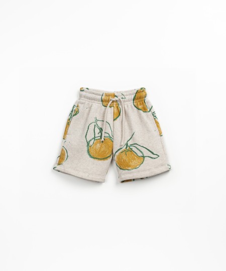 Calção com mistura de algodão e fibras recicladas