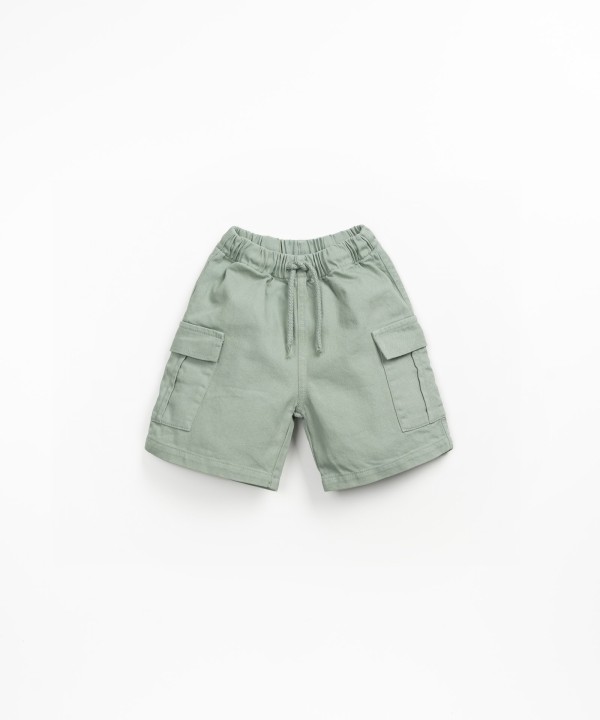 Twill shorts with pockets and adjustable drawstring