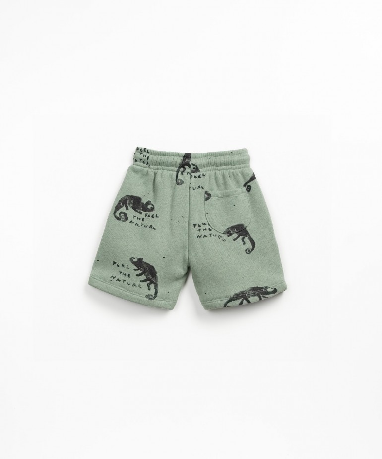 Shorts with cotton blend and recycled fibers
