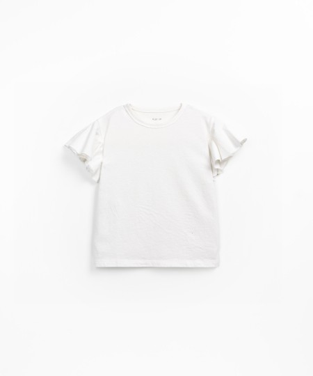 T-shirt com folho na manga