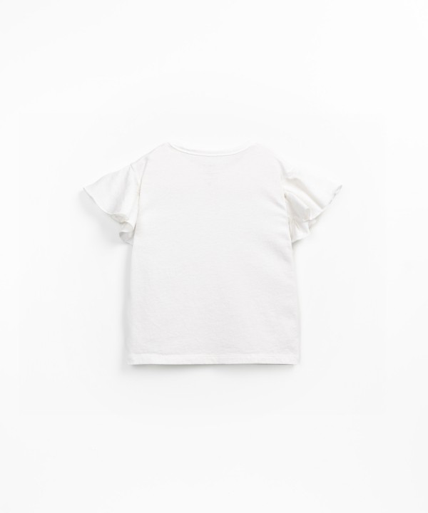 T-shirt con volant sulla manica