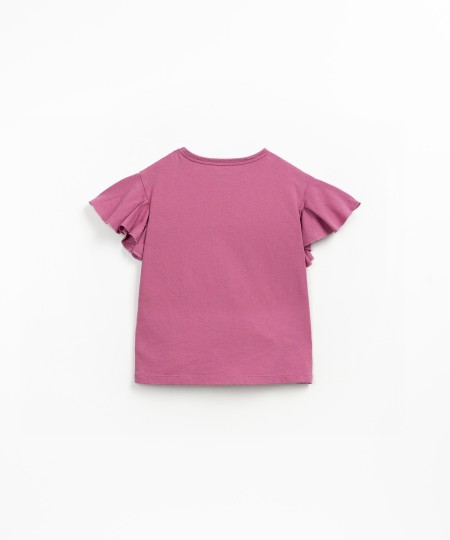 T-shirt con volant sulla manica