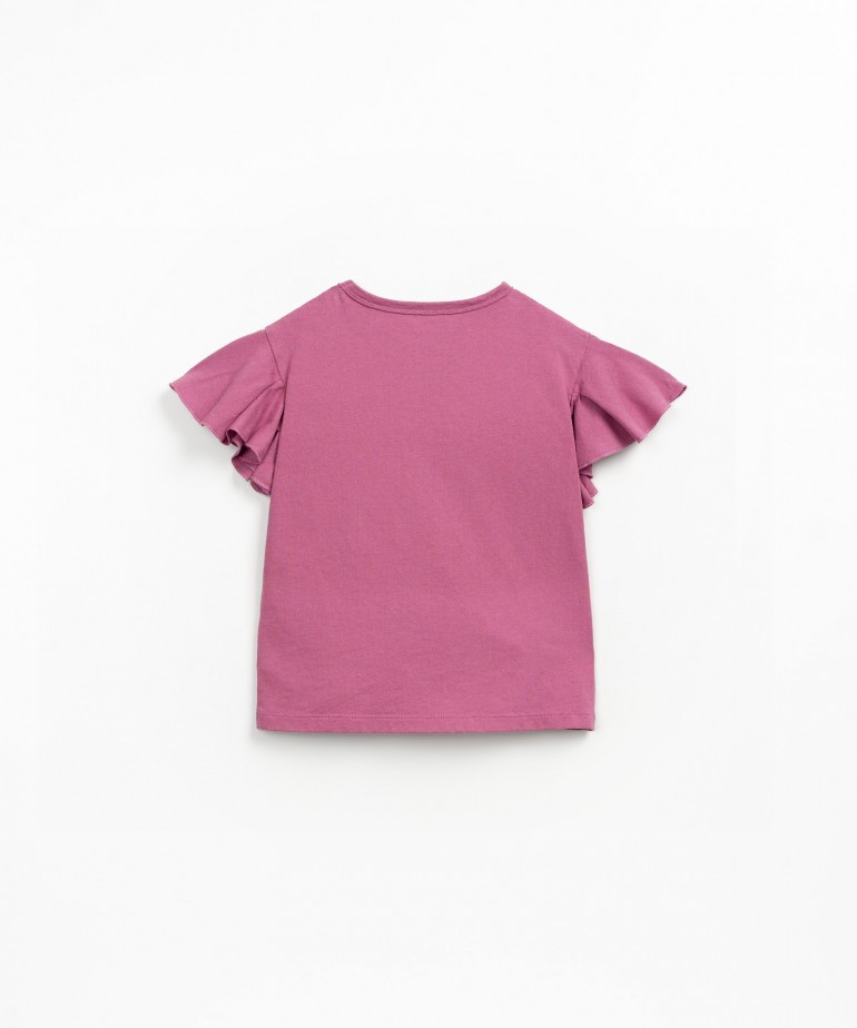 T-shirt with ruffle sleeve