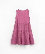 Vestido con abertura frontal