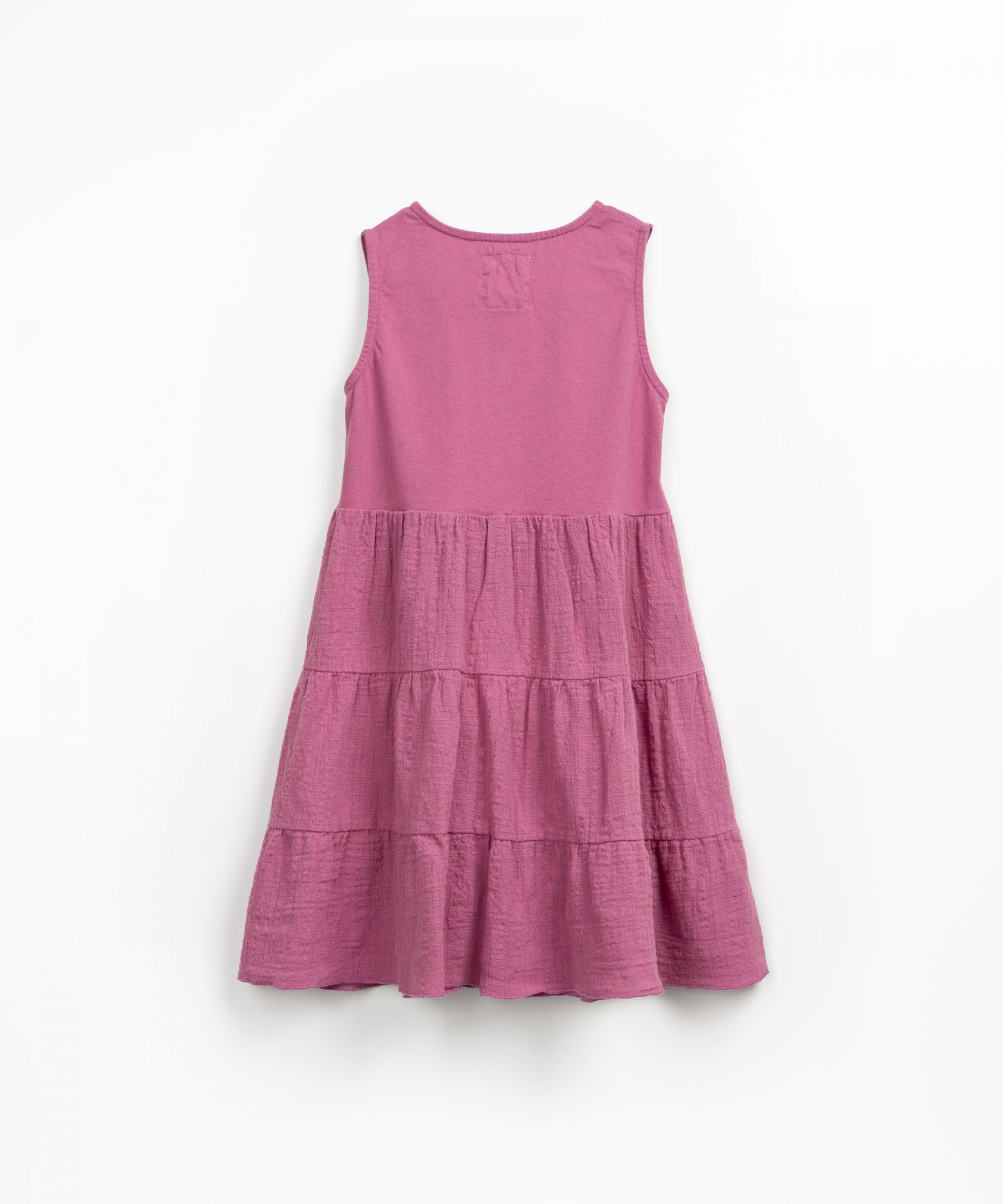 Vestido con abertura frontal