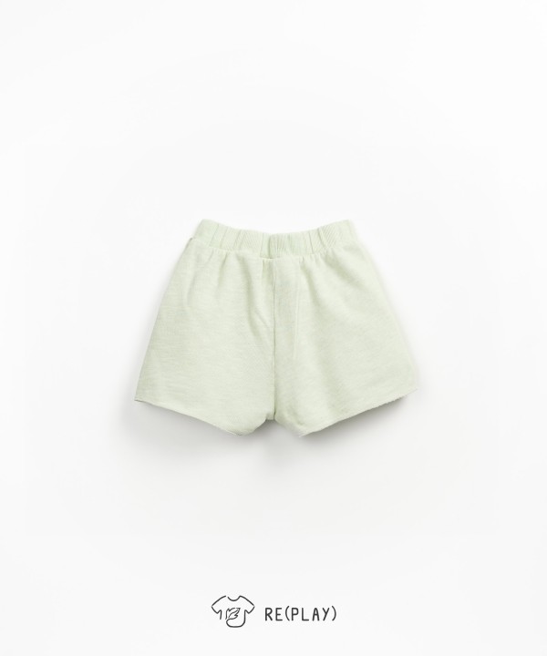 Pantaloncini con filo riciclato Re(Play)
