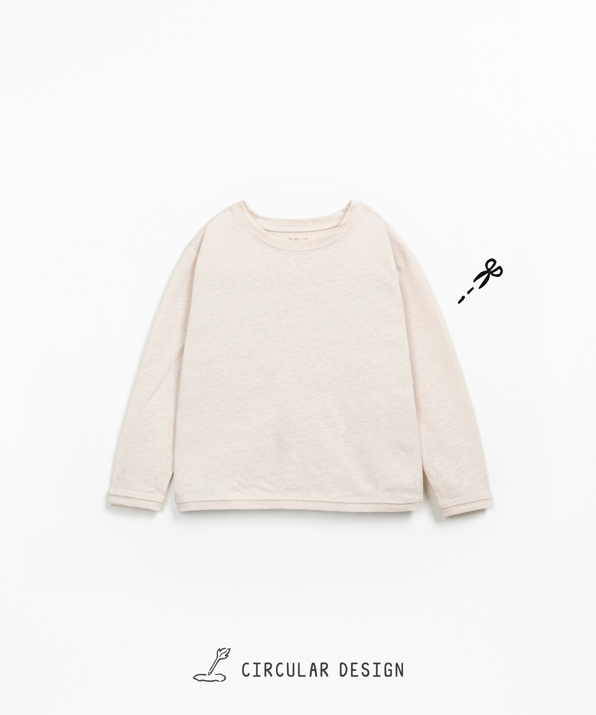 Long-sleeve t-shirt