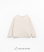 Long-sleeve t-shirt