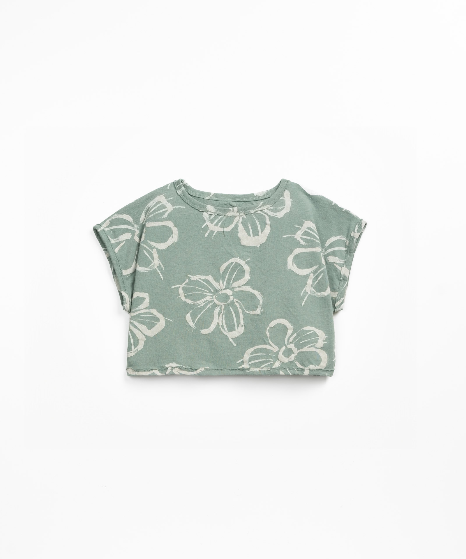 Wide neckline t-shirt