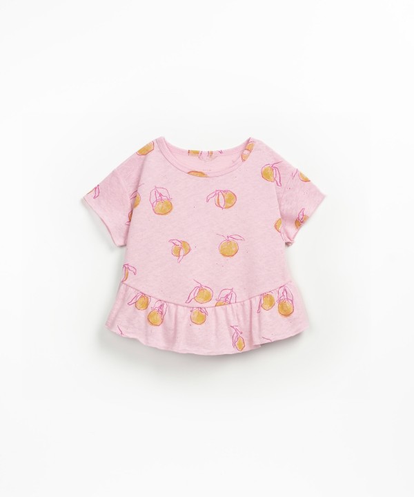 T-shirt com folho no fundo