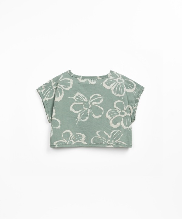 T-shirt con scollo ampio