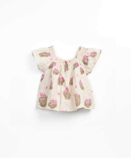 Tunic in cotton and linen fabric with strawberry print