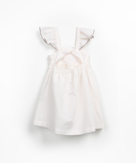 Vestido de tecido com linho e algodão orgânico