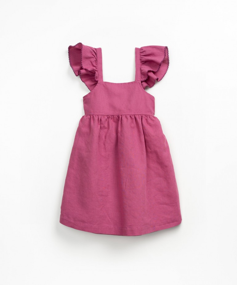 Linen and organic cotton dress with wide straps and ruffles