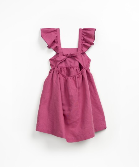 Vestido de tecido com linho e algodão orgânico