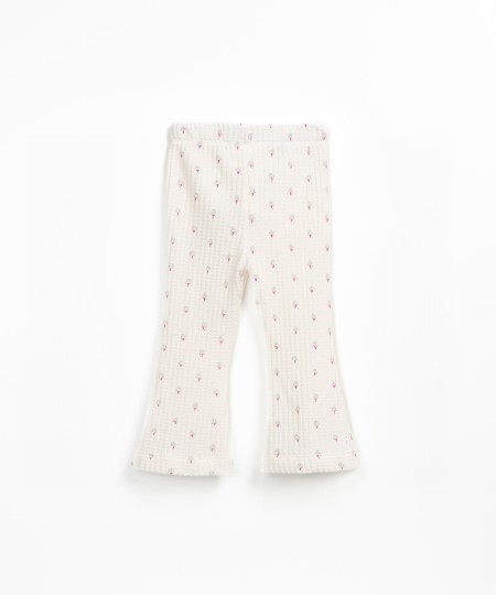 Calça de malha texturada com cordão decorativo