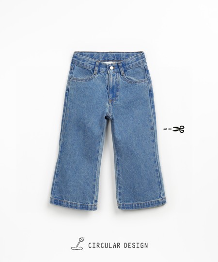 Trousers with pockets and adjustable belt