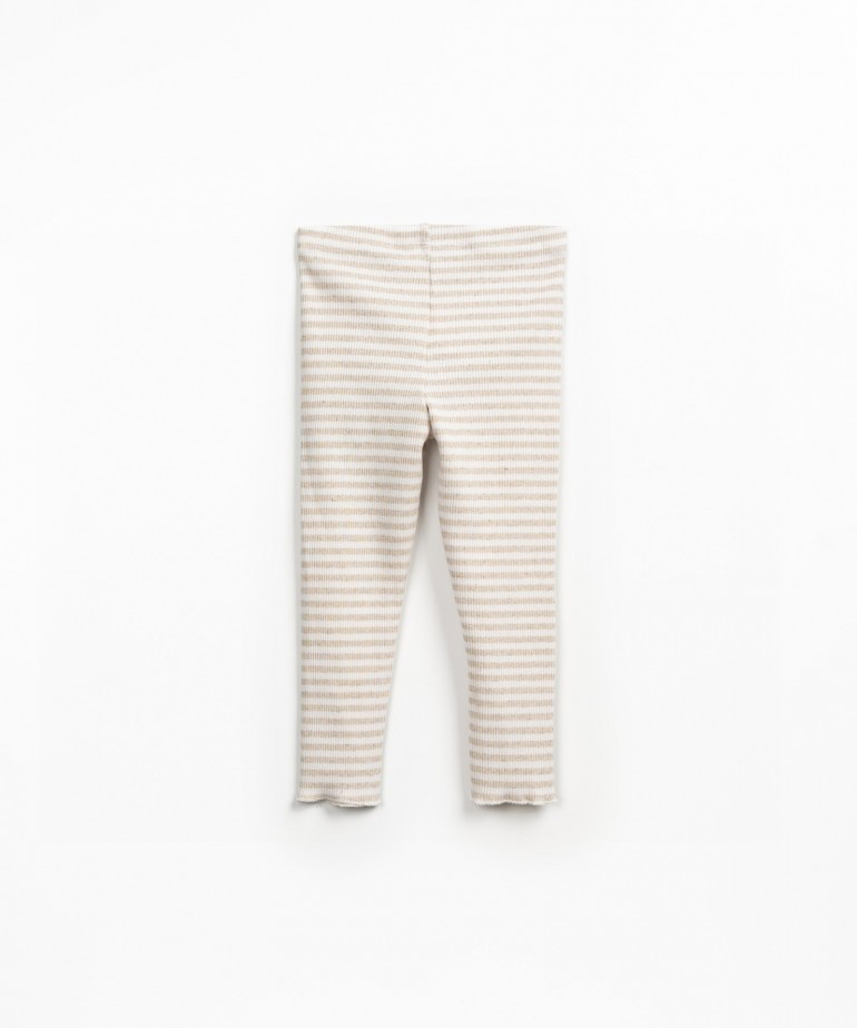 Leggings em mistura de fibras recicladas e fibras naturais