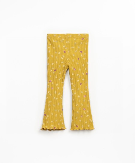 Leggings de malha canelada com estapado de pêras