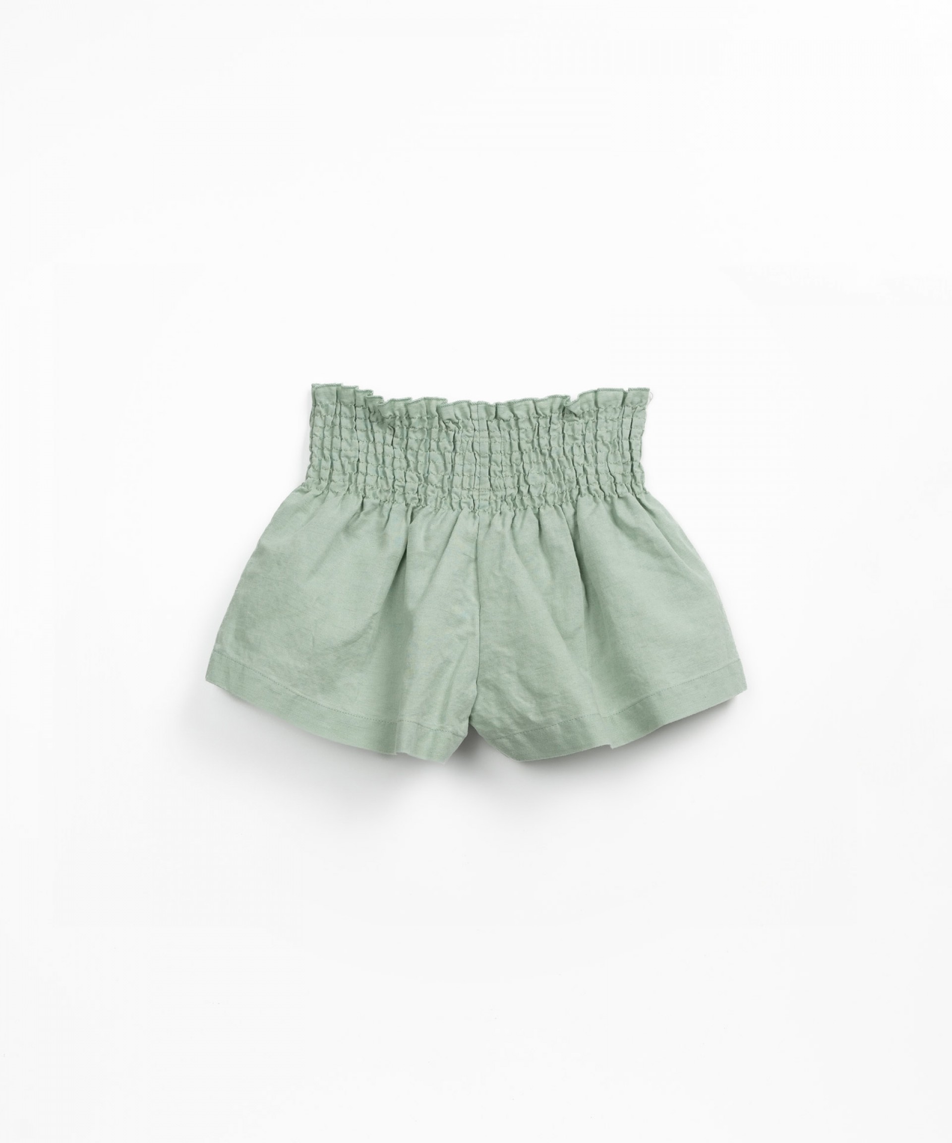 Pantaln corto con cintura elstica