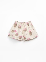 Pantal�n corto de tela con bolsillos