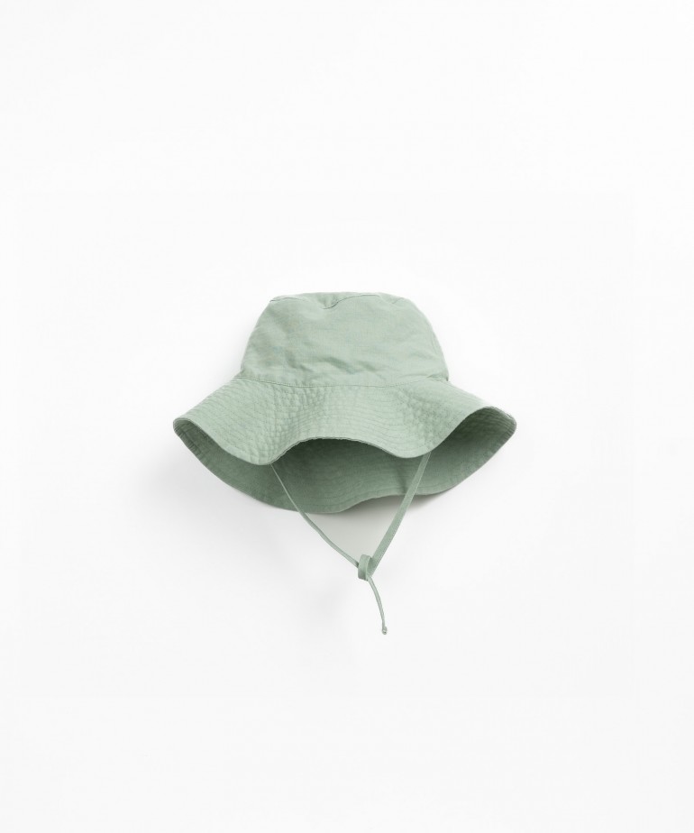 Fabric hat in linen and organic cotton