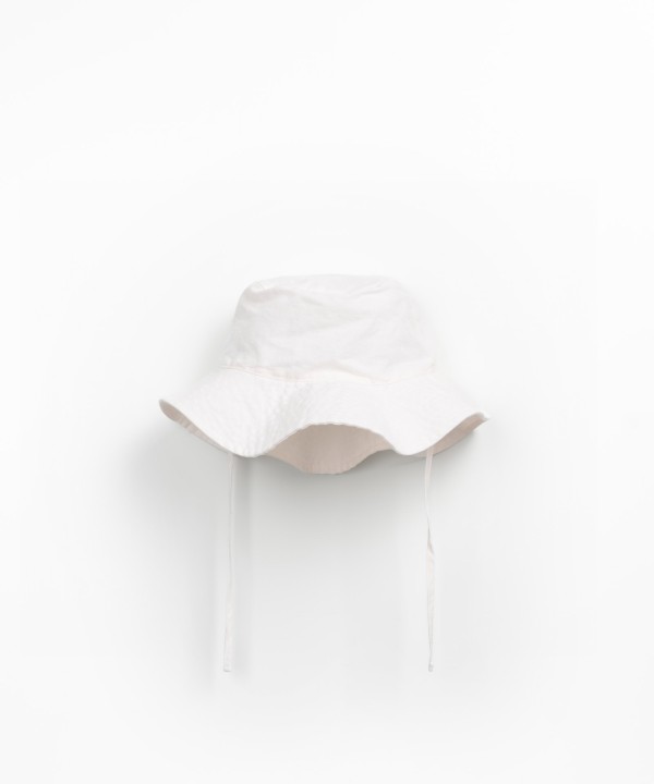 Cappello in tessuto di lino e cotone biologico