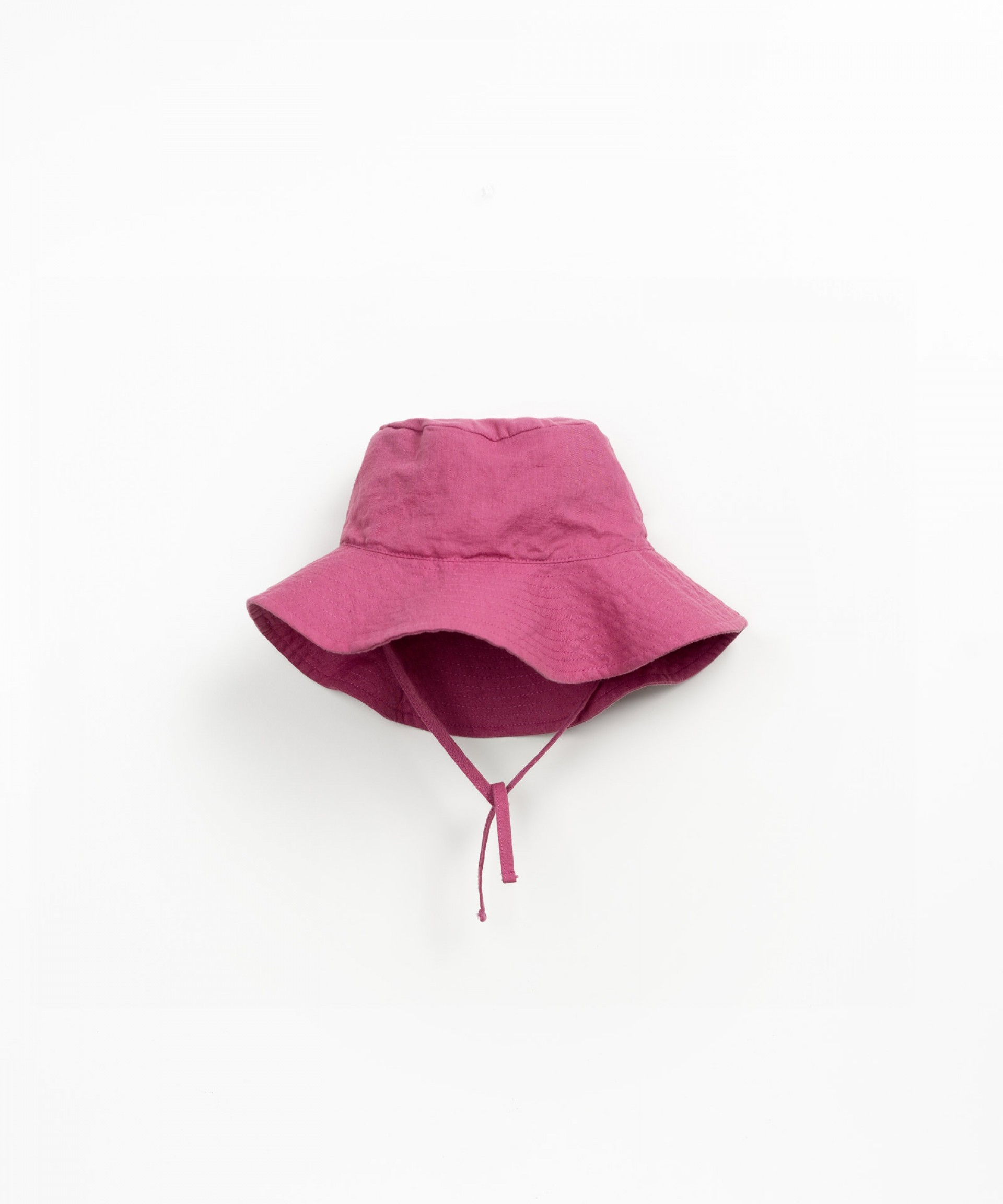 Fabric hat in linen and organic cotton with brim
